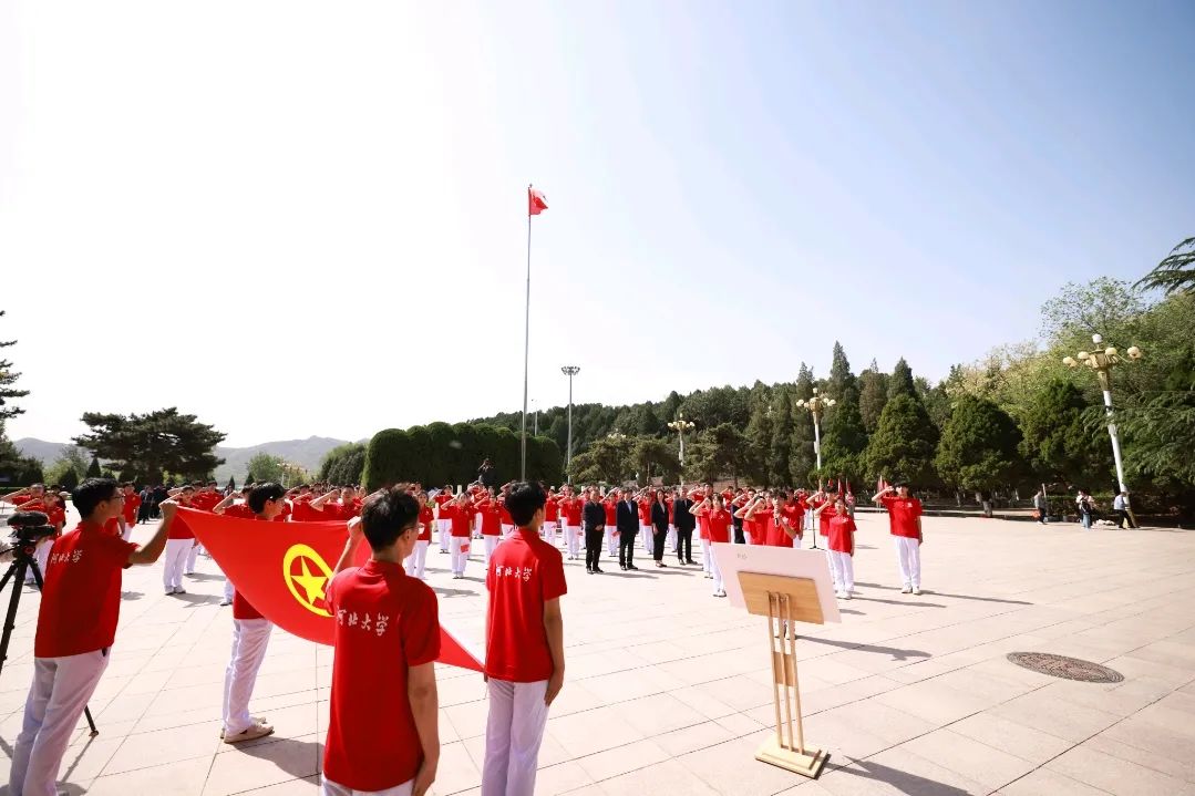 e2f040c5d3a700edebeab4f46d867aaa.jpg